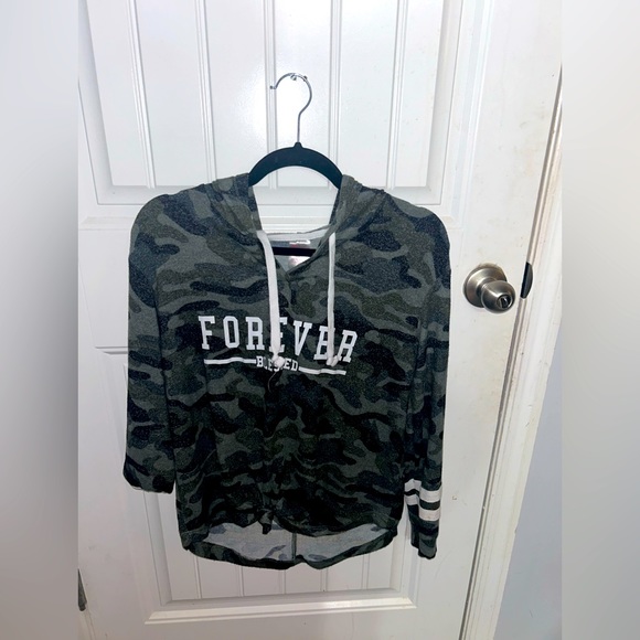 Forever Camo Shirt. Size: Small - Picture 1 of 2